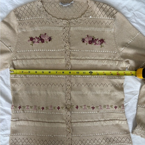 Pendleton Beige Cardigan with Floral Embroidery - Picture 2 of 4